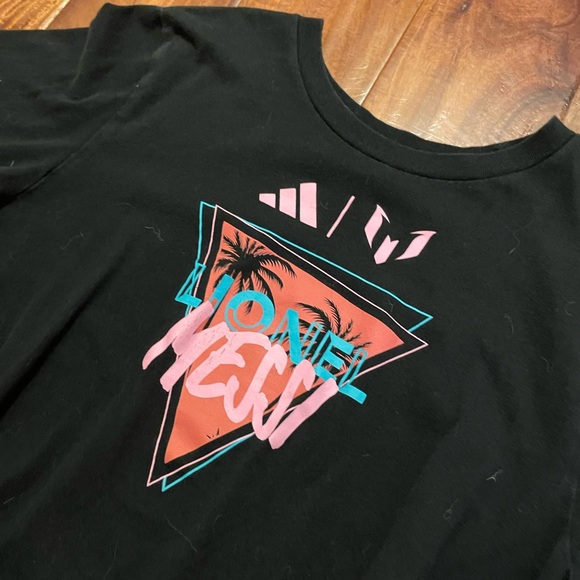 Kids Lionel Messi Inter Miami Adidas T-shirt - Picture 2 of 4